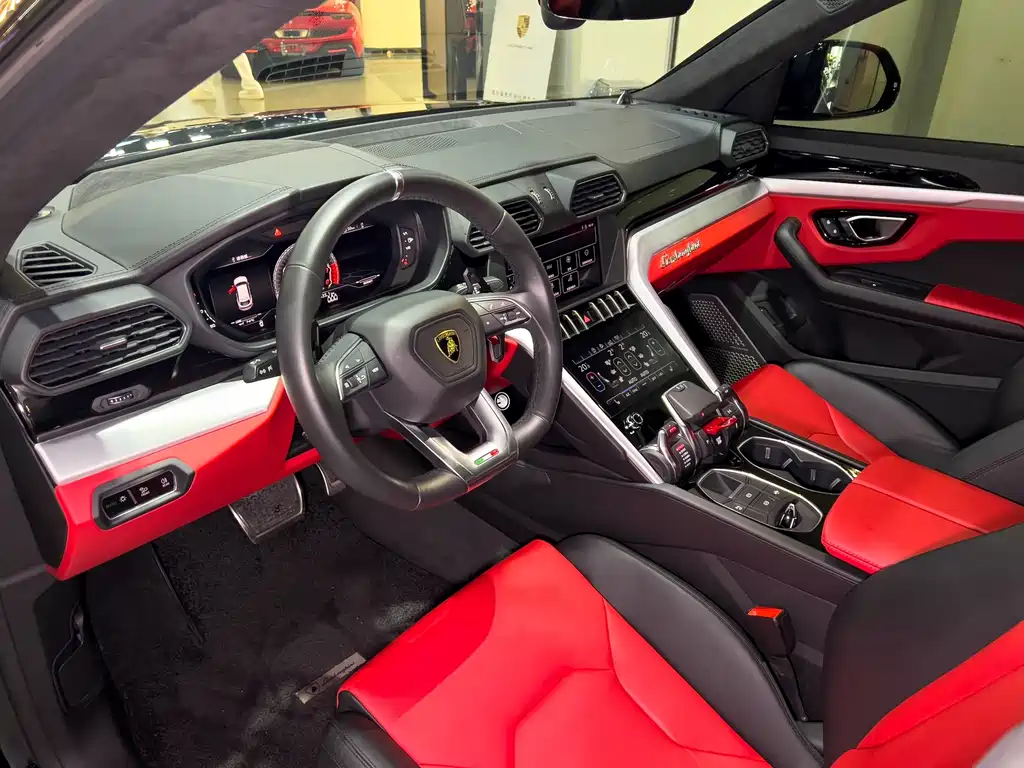 Lamborghini Urus 2019 — фото 8