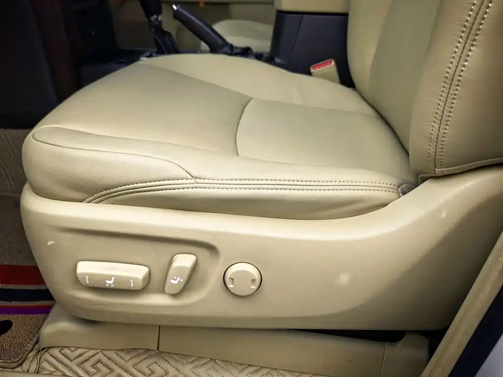 Toyota Prado 2017 — фото 15