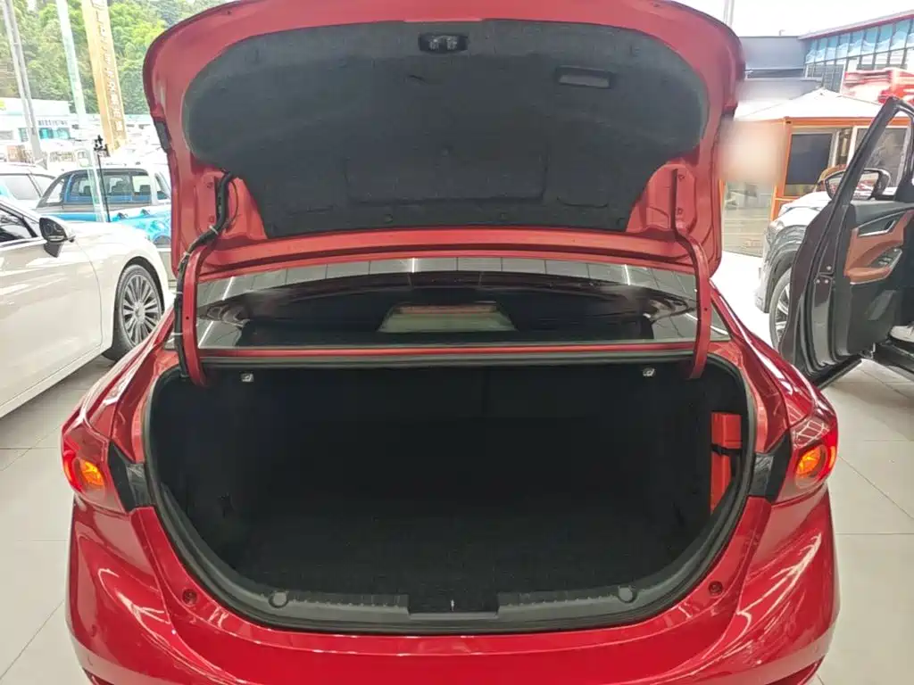 Mazda 3 Axela 2017 — фото 19