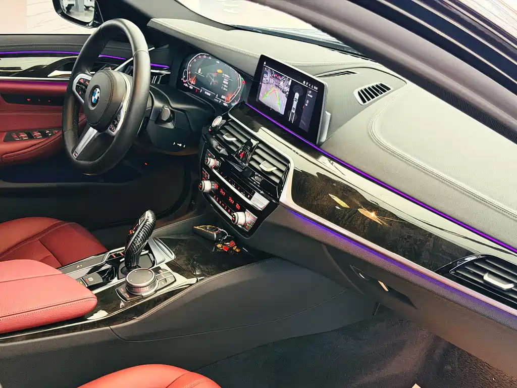 BMW 5 Series 2020 — фото 12