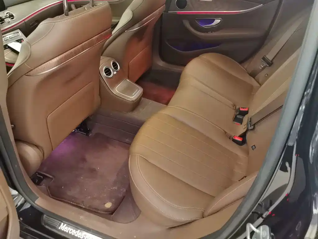 Mercedes-Benz E-Class 2023 — фото 17