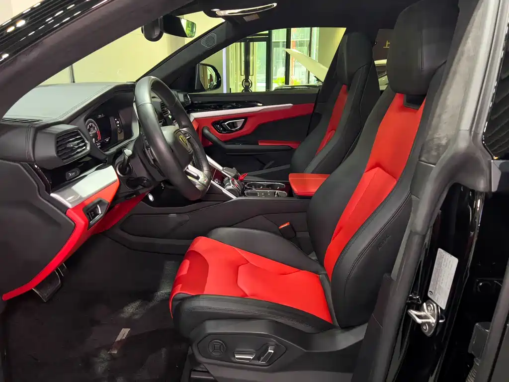Lamborghini Urus 2019 — фото 14