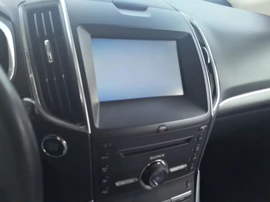 Ford Edge 2015 — фото 13