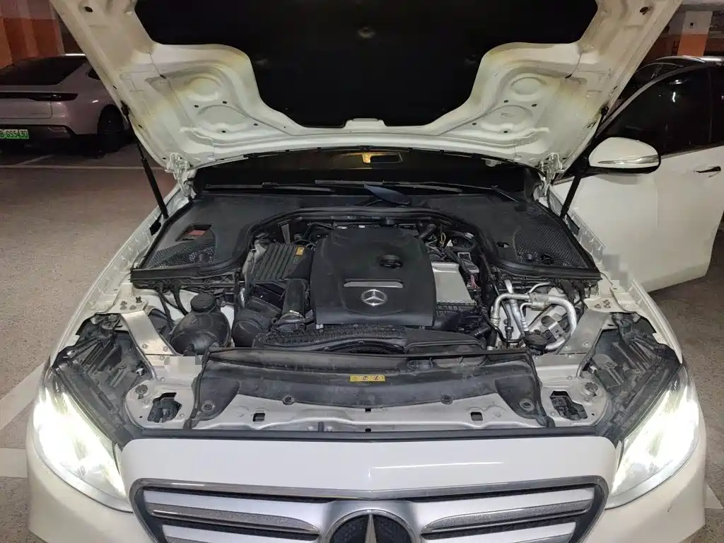 Mercedes-Benz E-Class 2019 — фото 16
