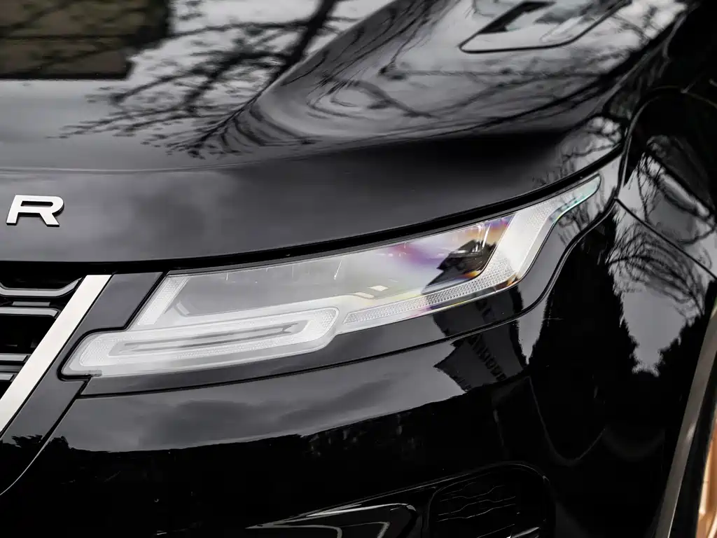 Land Rover Range Rover Evoque 2024 — фото 23