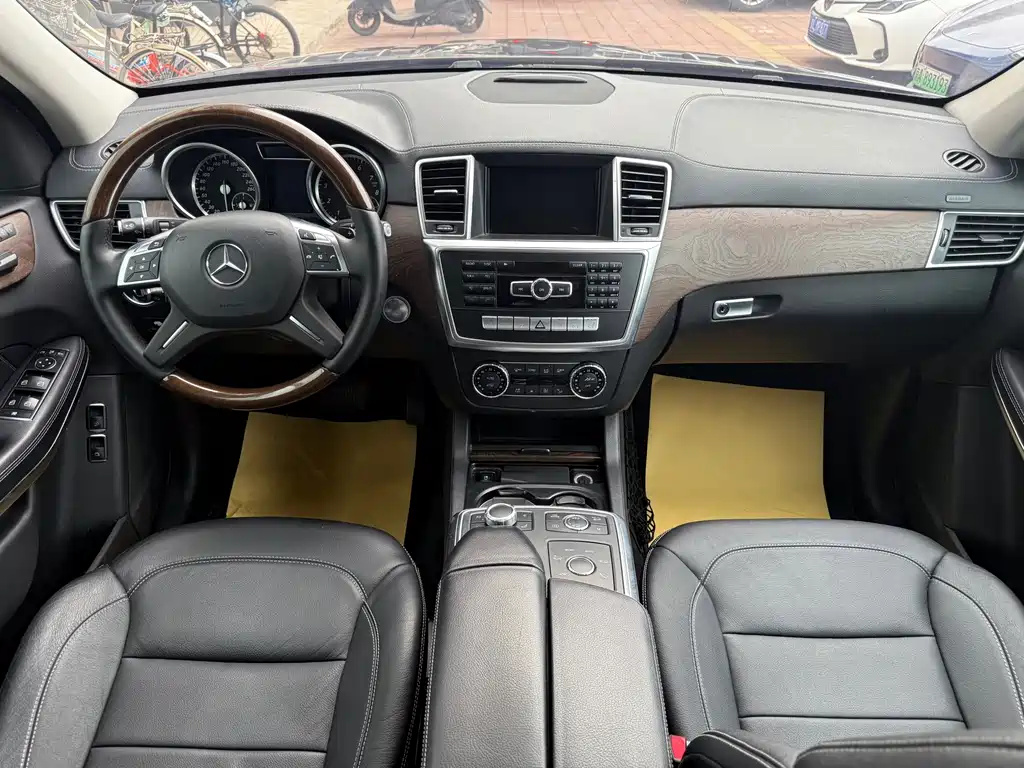 Mercedes-Benz GL-Class 2015 — фото 10