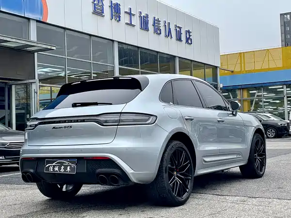 Porsche Macan 2022