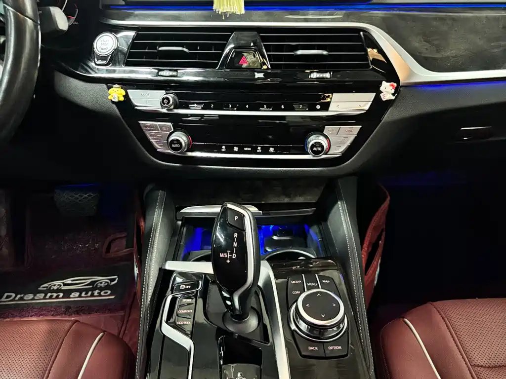 BMW 3 Series 2022 — фото 14