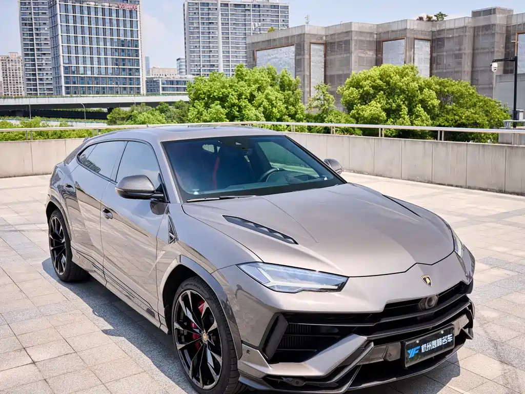 Lamborghini Urus 2024 — фото 14