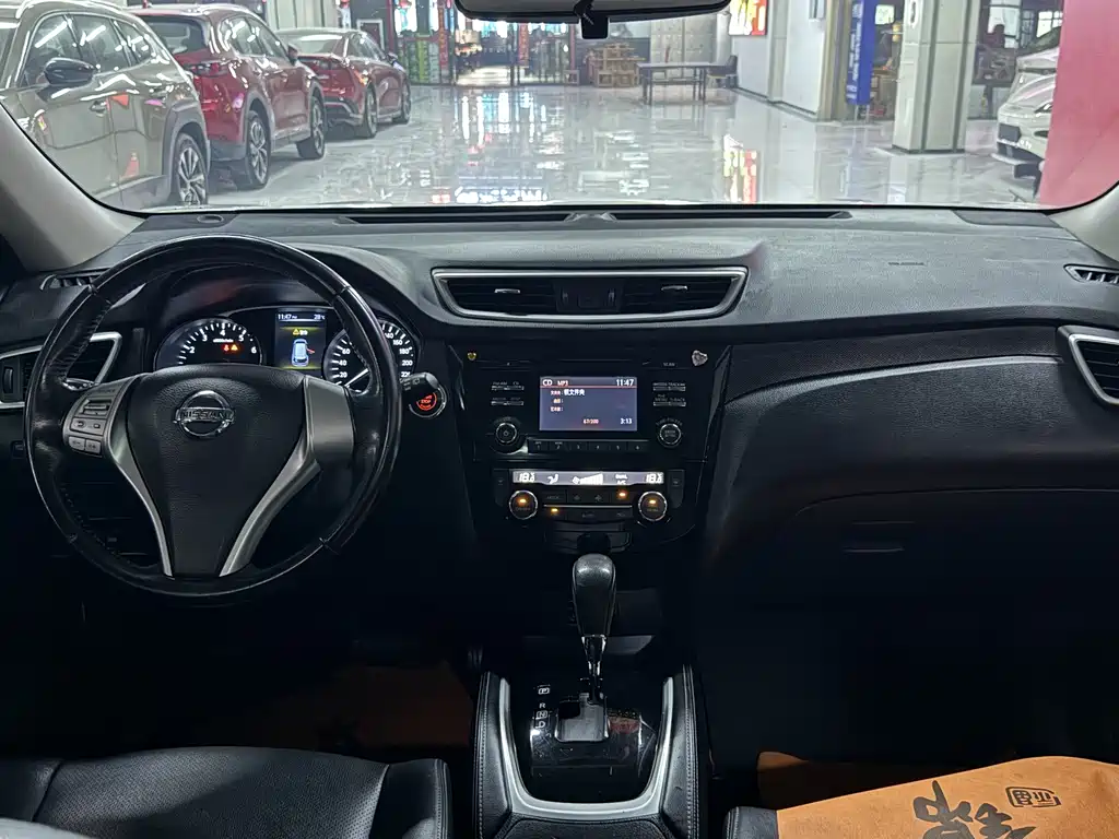 Nissan X-Trail 2017 — фото 11