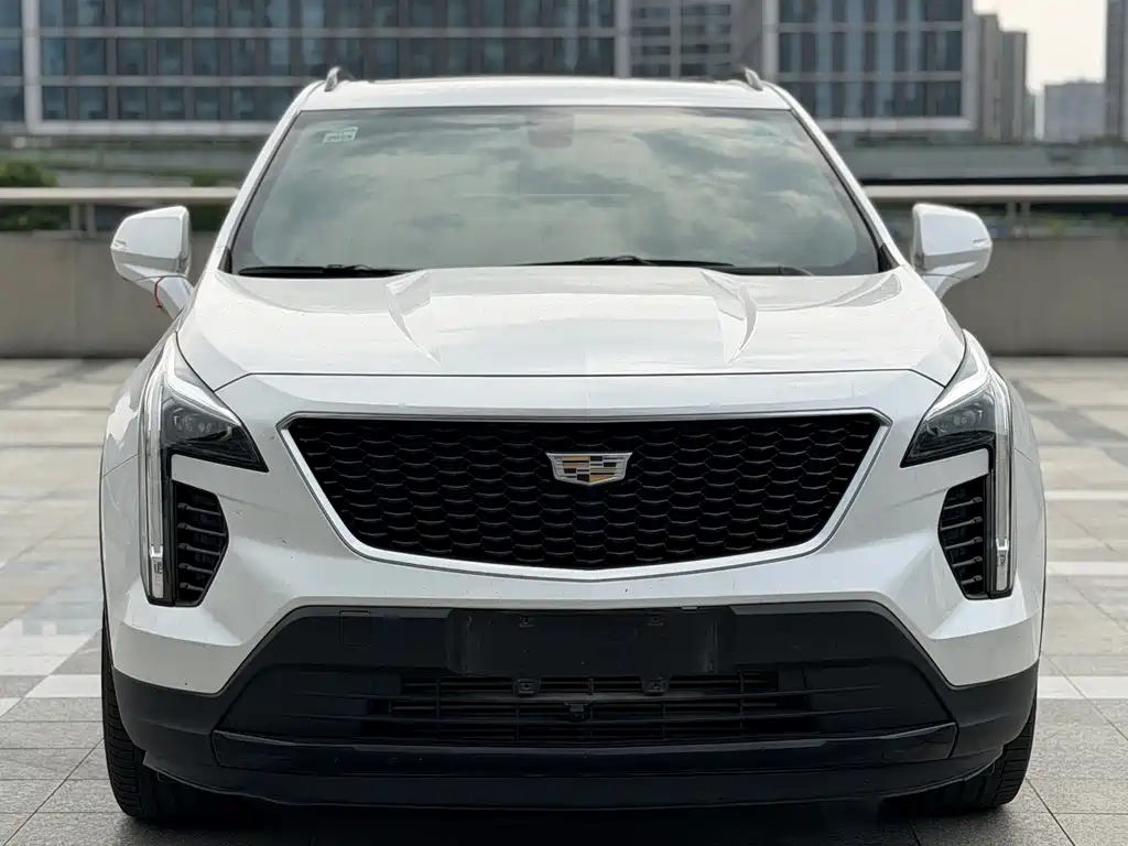 Cadillac XT4 2019 — фото 2