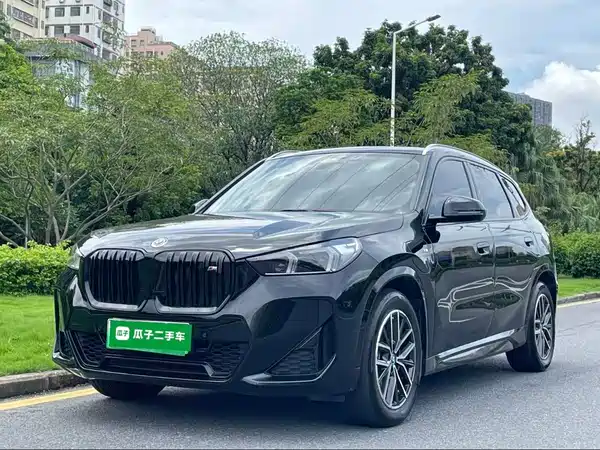 BMW iX1 2025