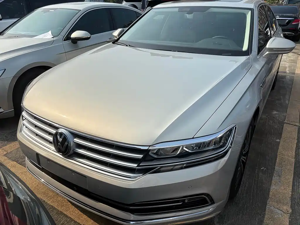 Volkswagen Phideon 2018 — фото 1