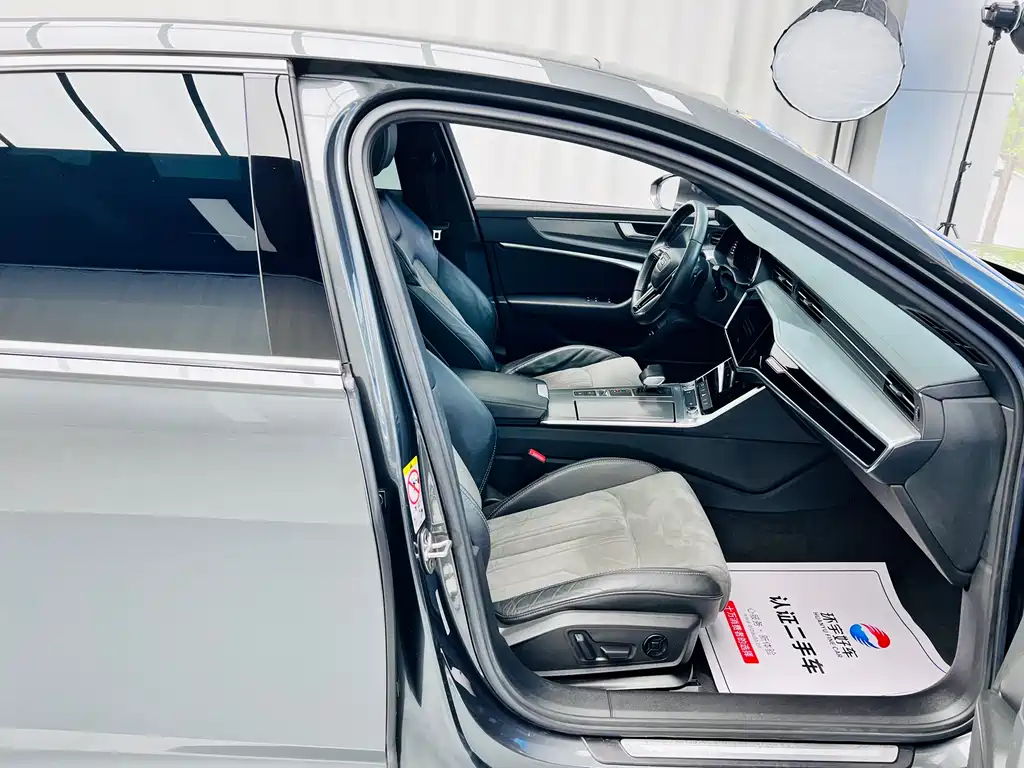 Audi A6L 2020 — фото 26