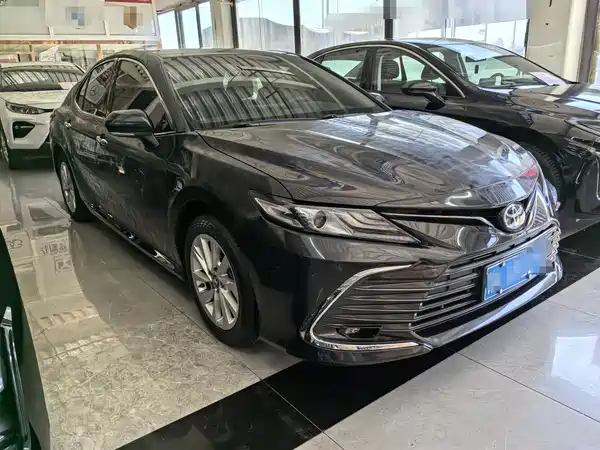Toyota Camry 2021