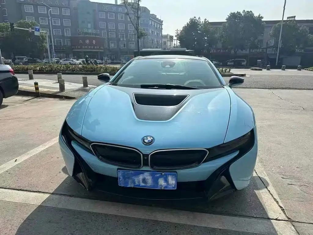 BMW i8 2017 — фото 2