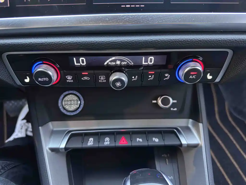 Audi Q3 2023 — фото 11