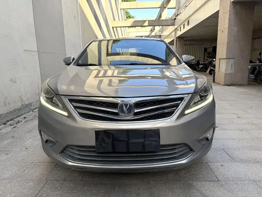 Changan Eado 2018 — фото 2