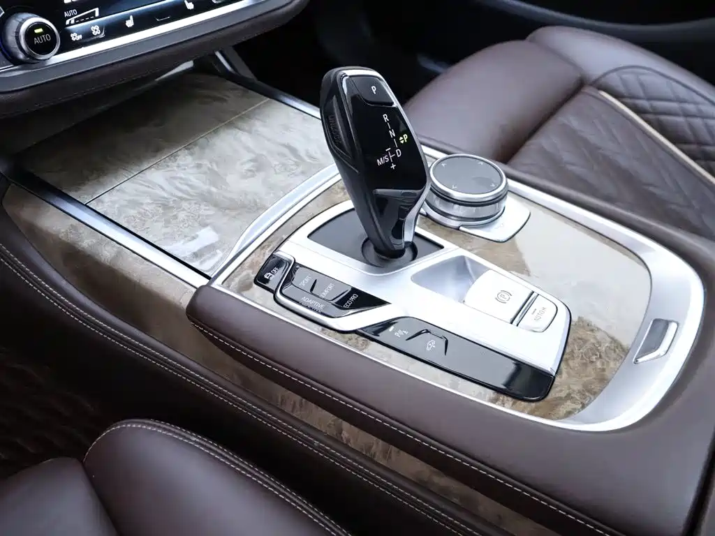 BMW 7 Series 2022 — фото 12