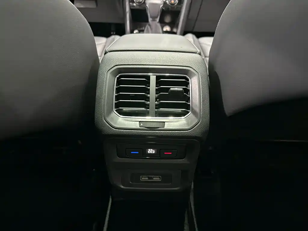 Volkswagen Tiguan L 2018 — фото 14