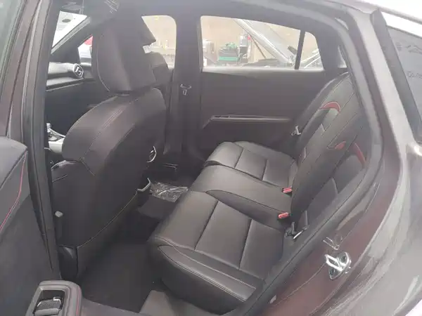MG MG5 2025