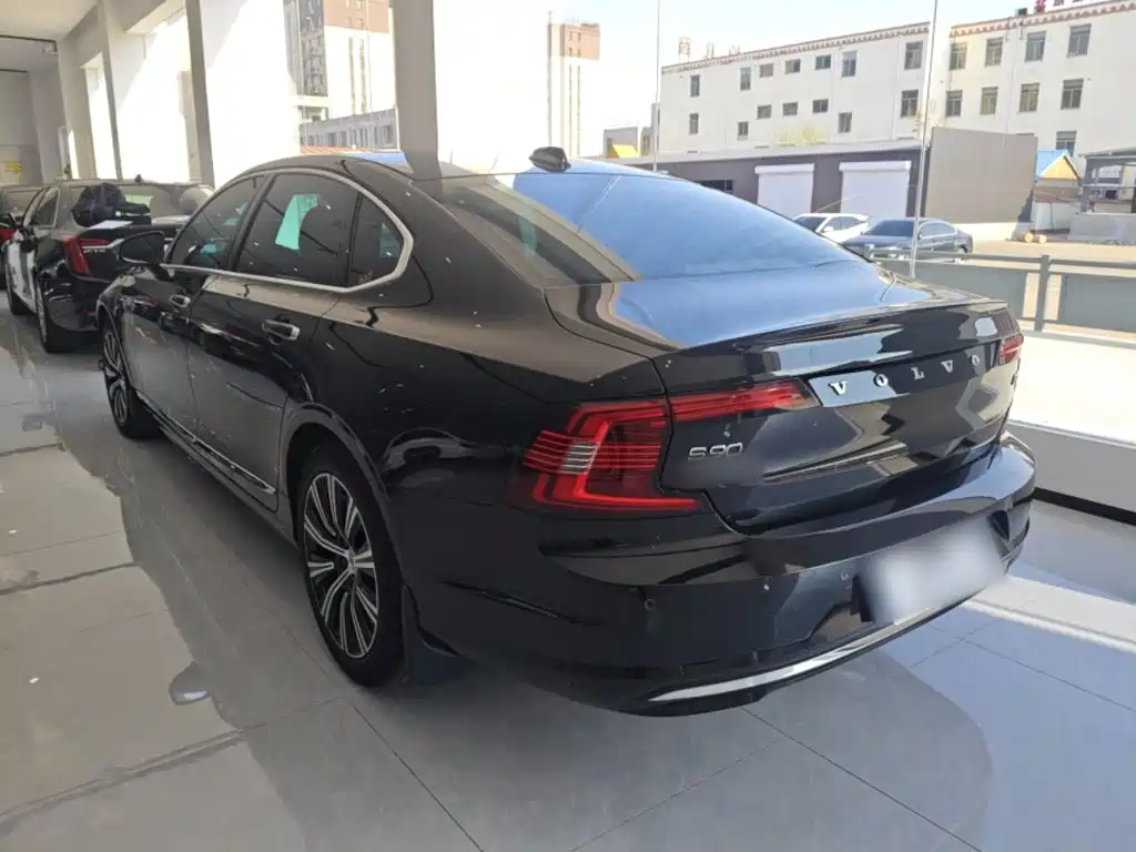 Volvo S90 2021 — фото 23