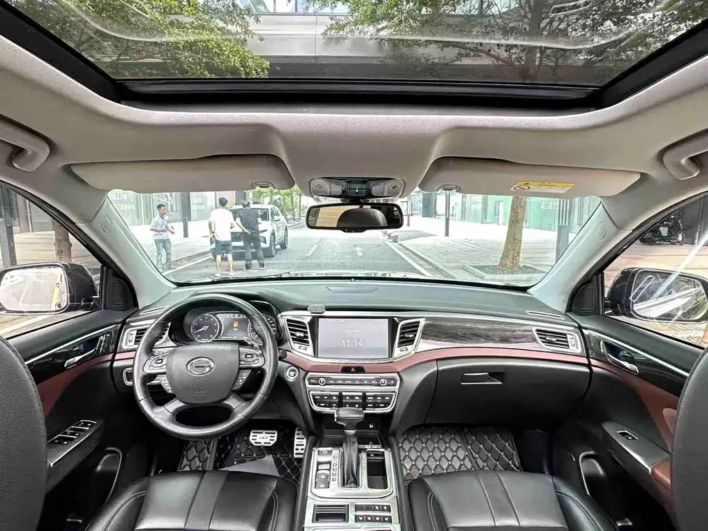 GAC Motor Trumpchi GS8 2017 — фото 12