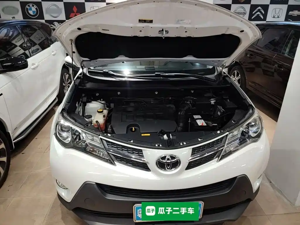 Toyota RAV4 2015 — фото 20