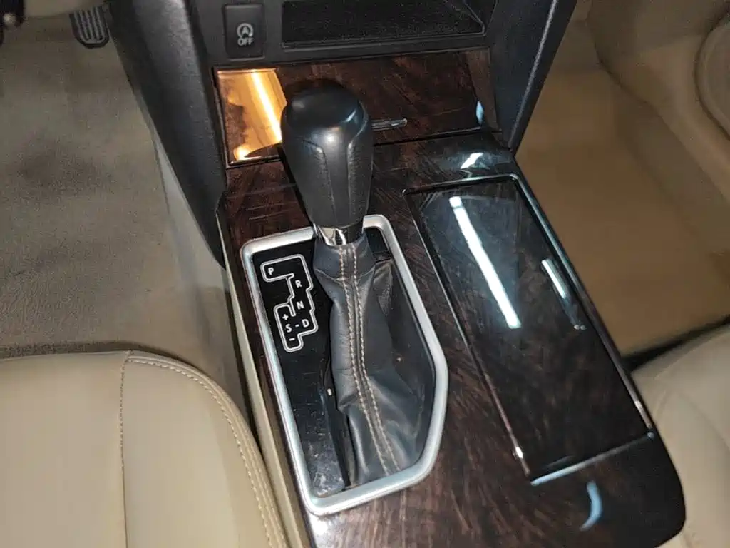 Toyota Camry 2016 — фото 14