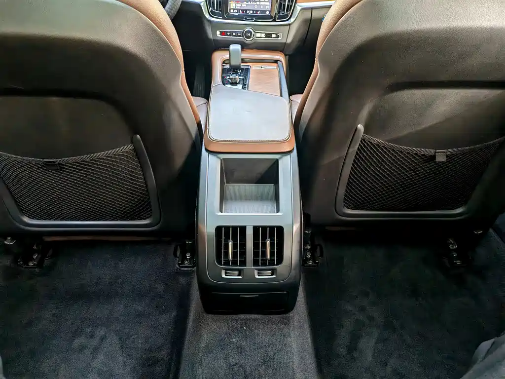 Volvo S90 2023 — фото 12