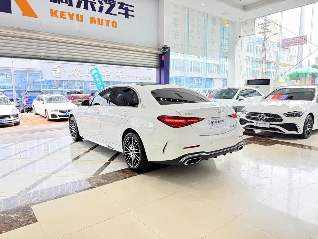 Mercedes-Benz C-Class 2023 — фото 17