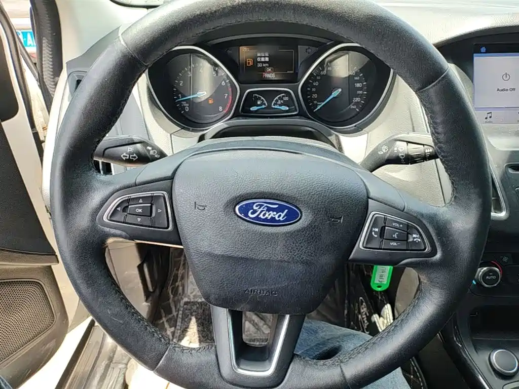 Ford Focus 2017 — фото 11