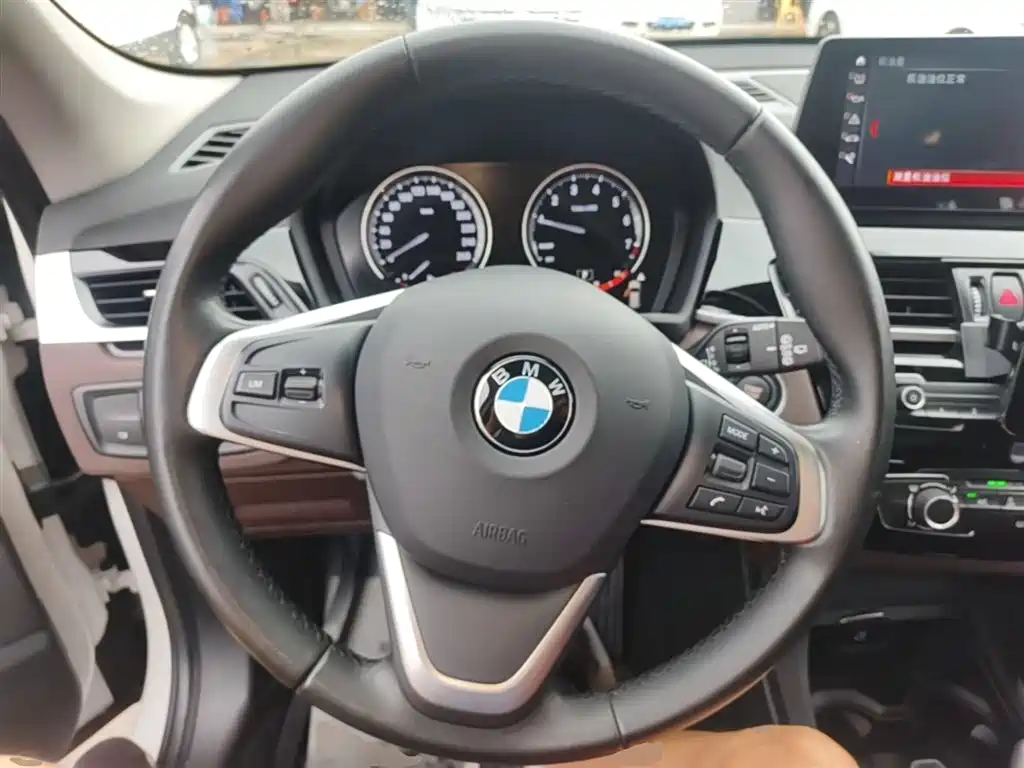 BMW X1 2021 — фото 11