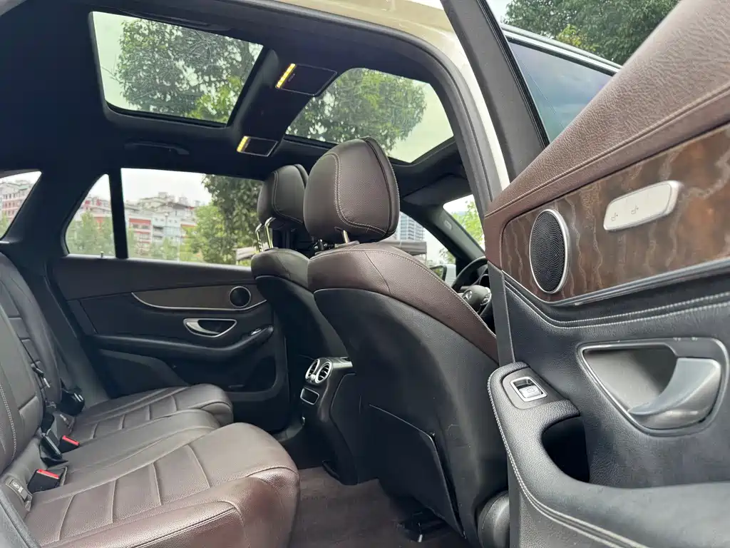 Mercedes-Benz GLC 2020 — фото 15