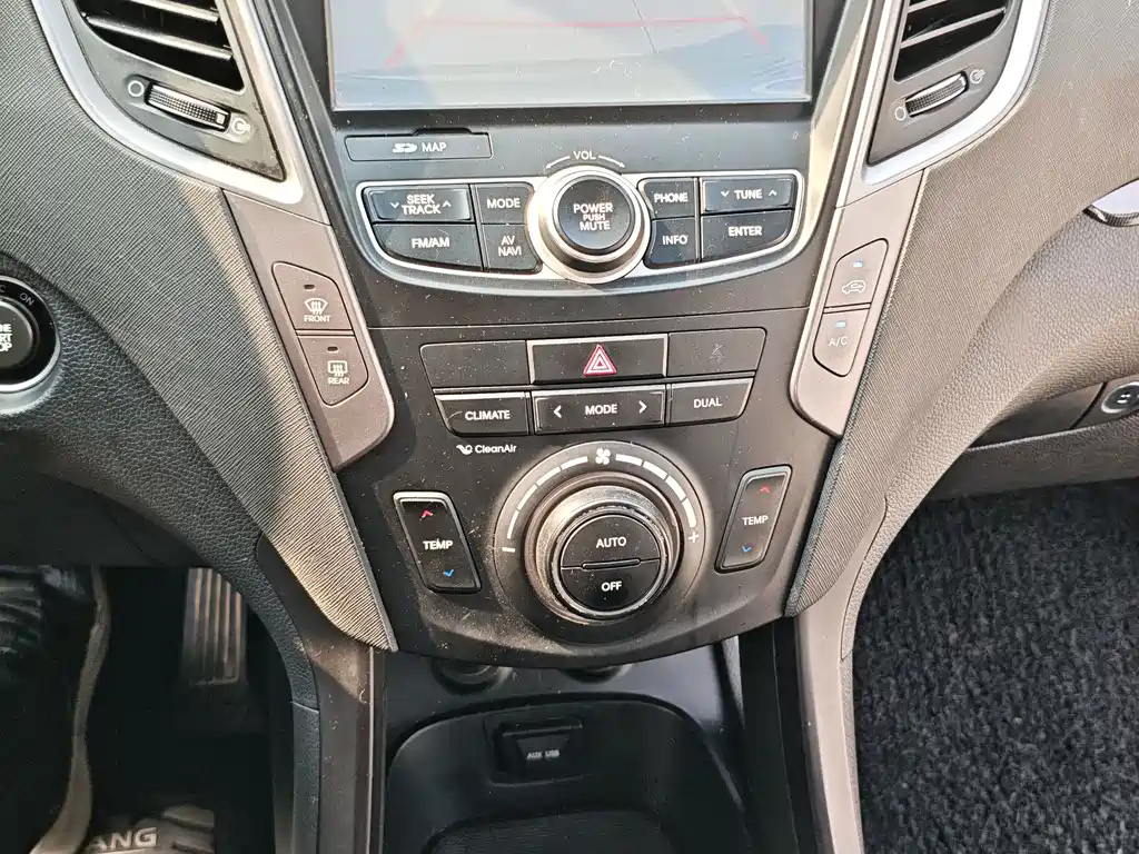 Hyundai Santa Fe 2015 — фото 15