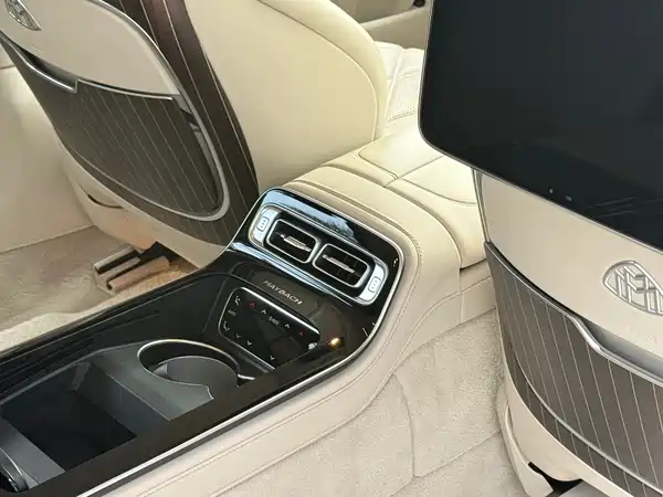Mercedes-Benz Maybach S-Class 2023