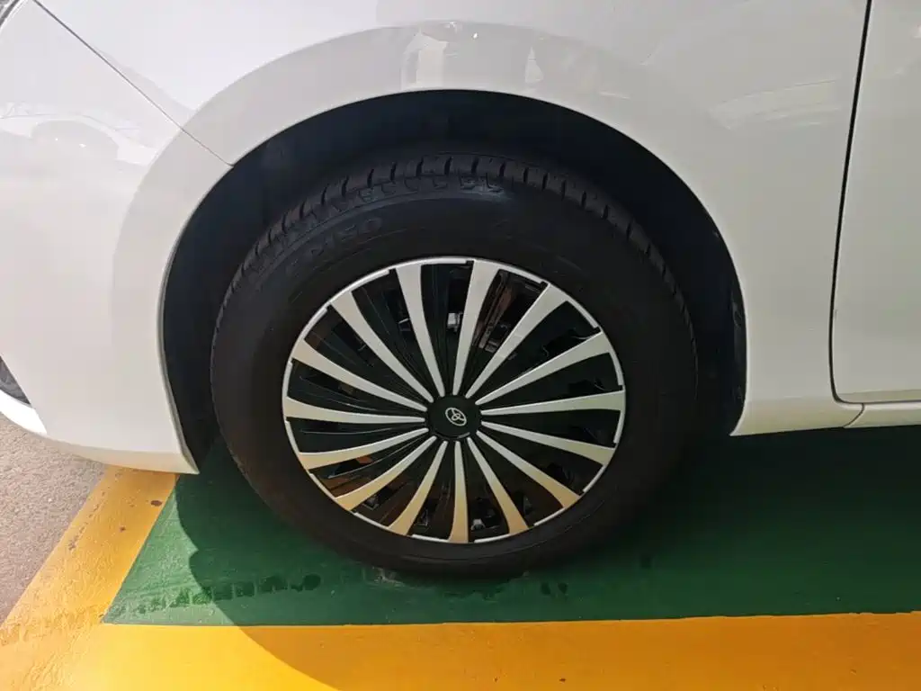 Toyota Yaris L 2019 — фото 23