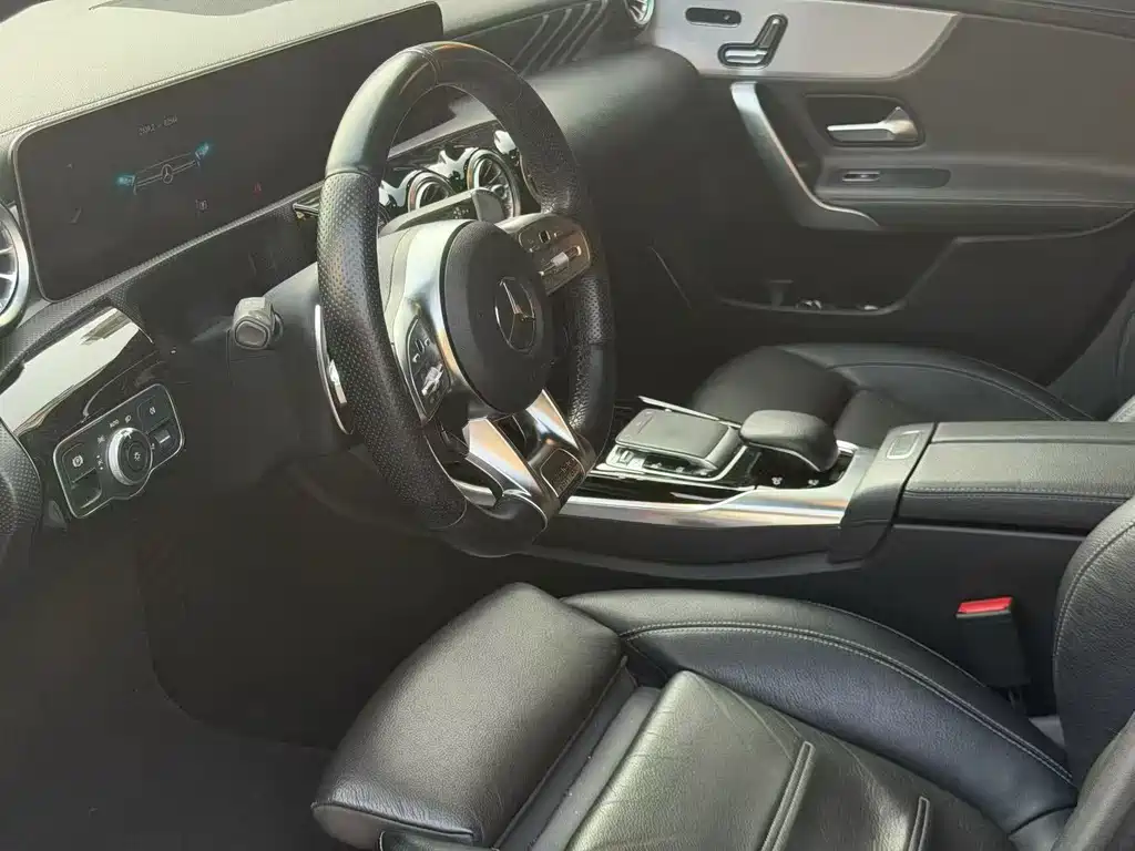 Mercedes-Benz A-Class AMG 2020 — фото 7
