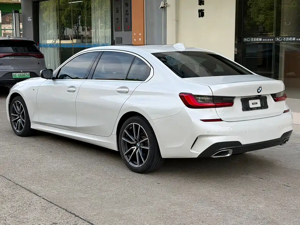 BMW 3 Series 2021