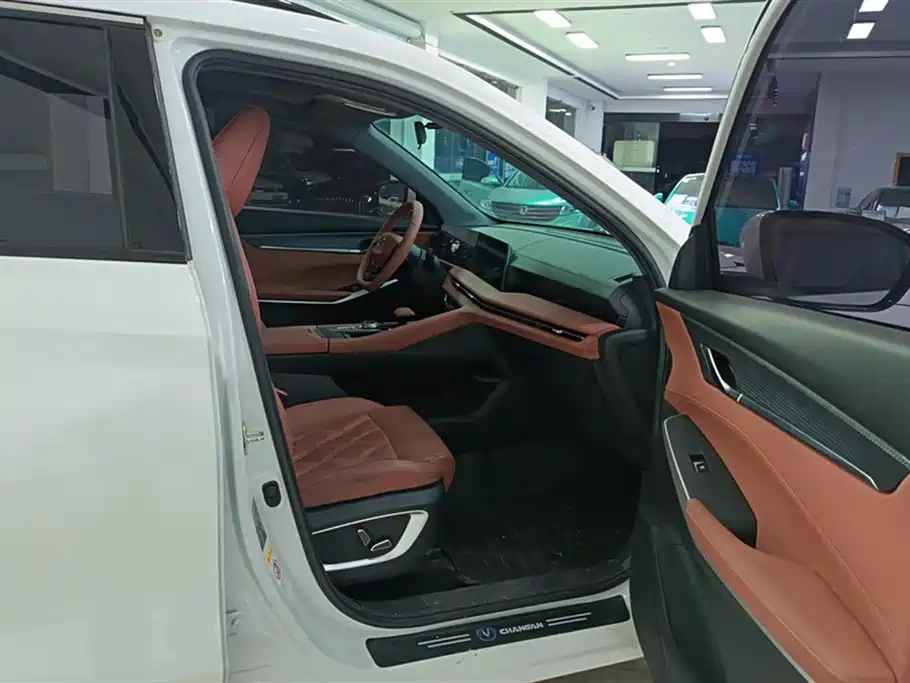 Changan CS75 PLUS 2023 — фото 8