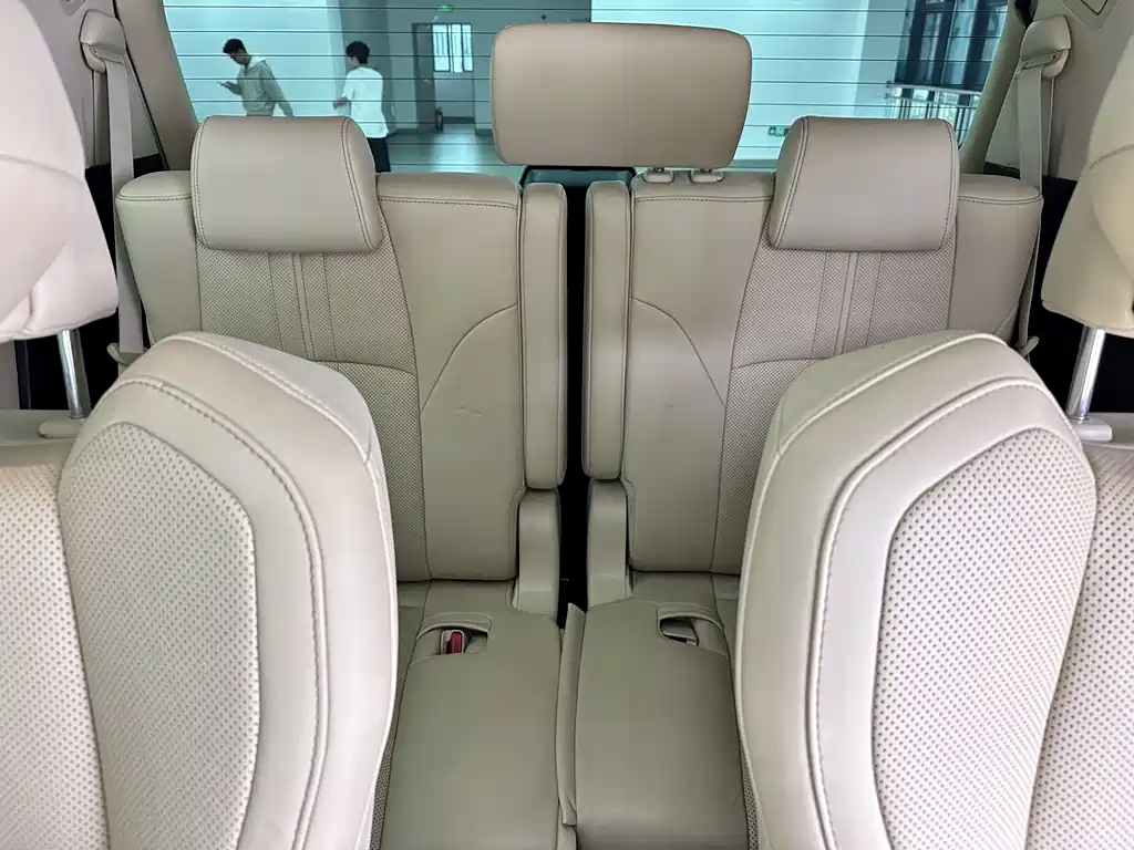 Toyota Vellfire 2019 — фото 10