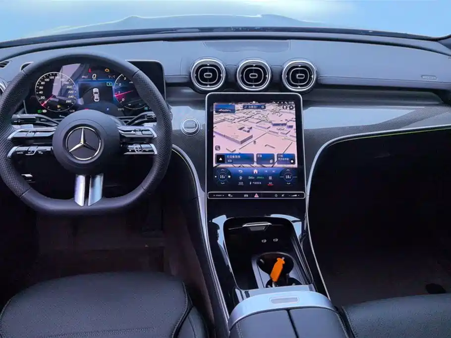 Mercedes-Benz C-Class 2024 — фото 12