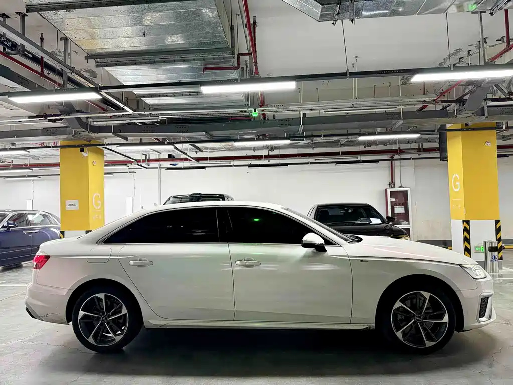 Audi A4L 2022