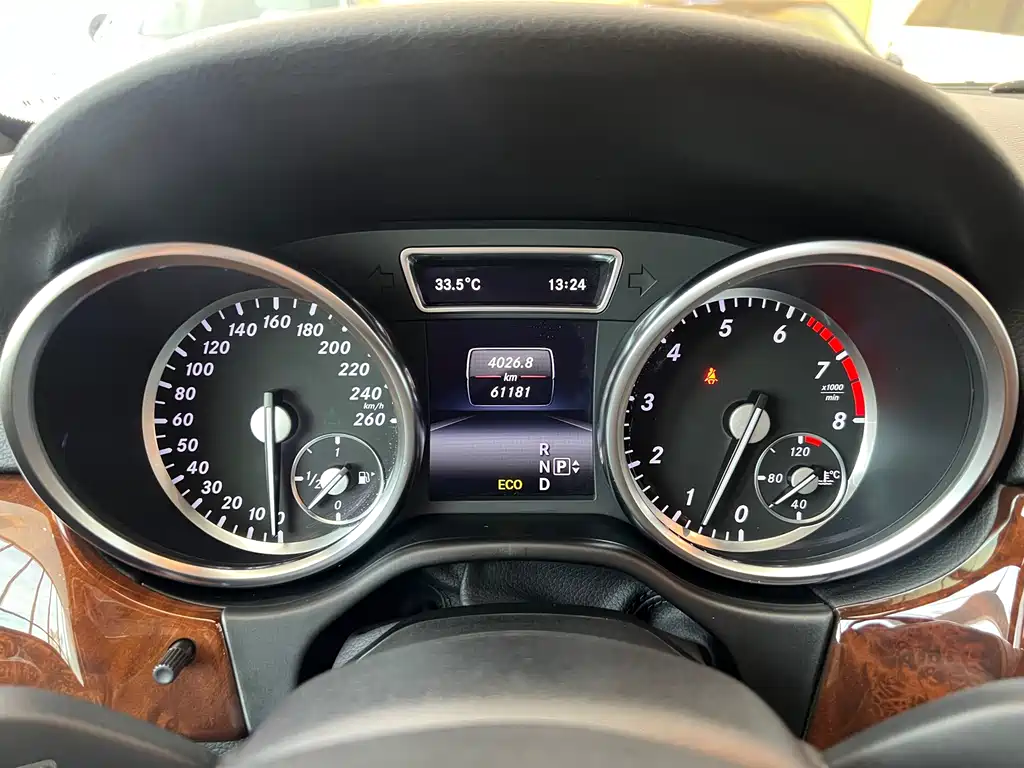 Mercedes-Benz M-Class 2014 — фото 10