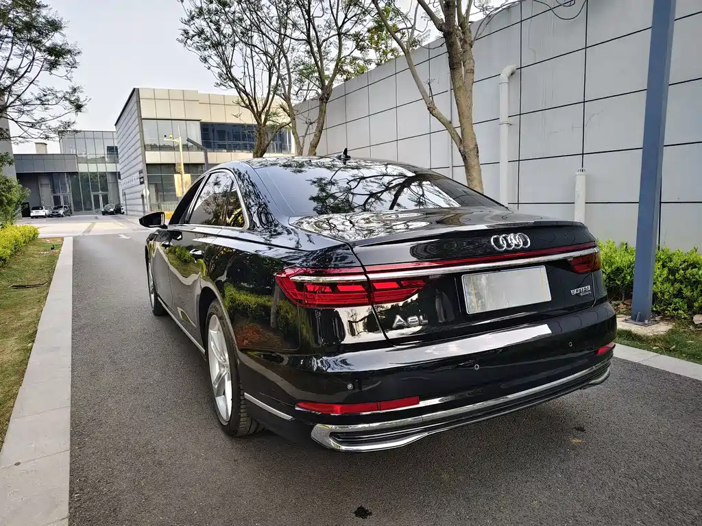 Audi A8 2024 — фото 16