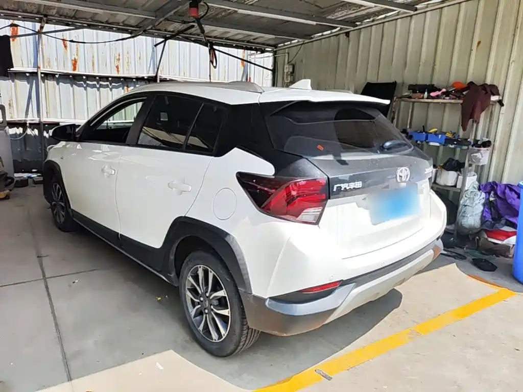 Toyota Yaris L 2020 — фото 5