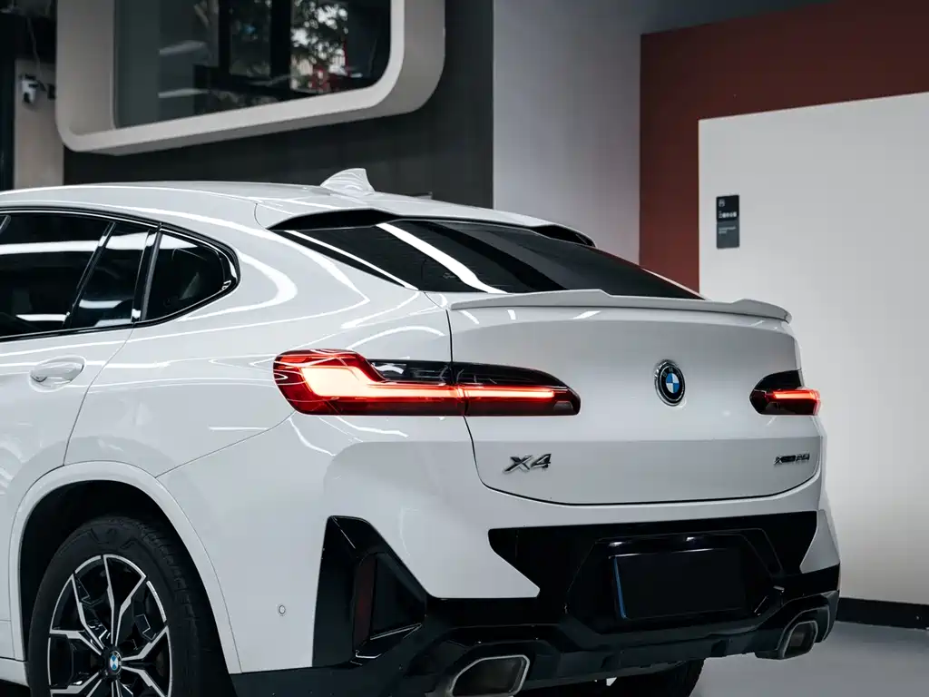 BMW X4 2023 — фото 8