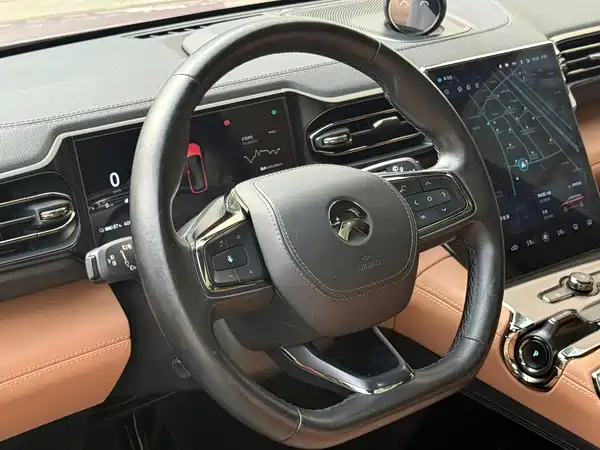 NIO ES6 2020