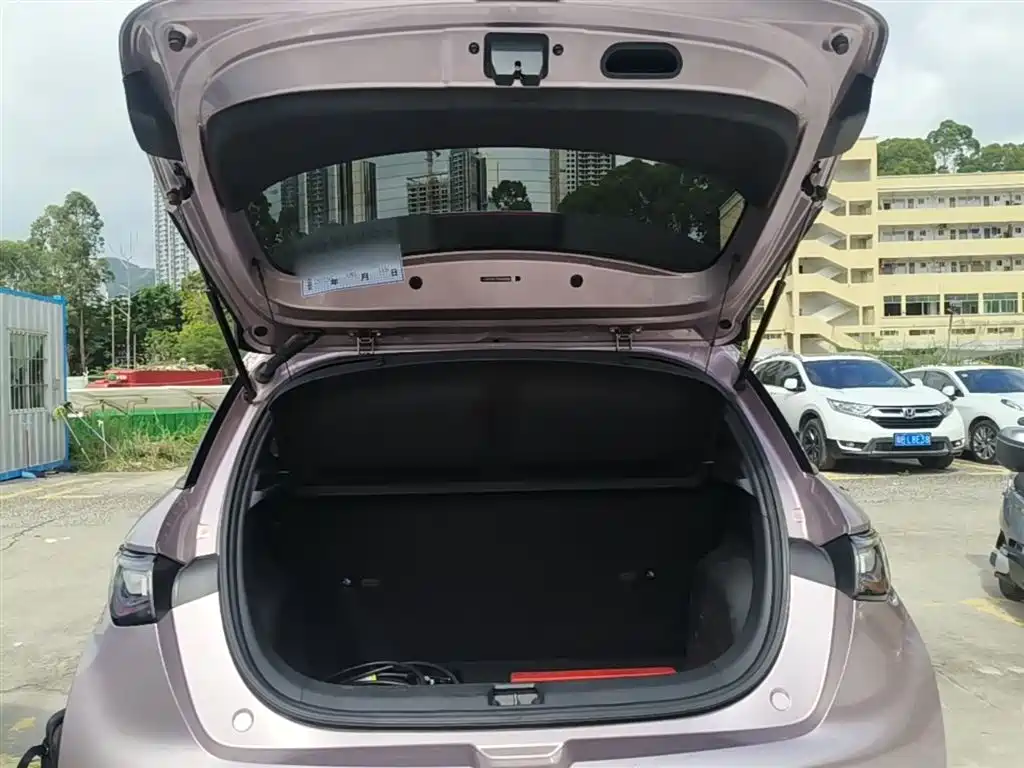 BYD Dolphin 2022 — фото 19