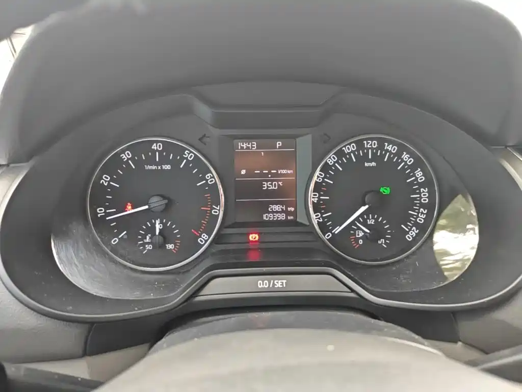 Skoda Octavia 2014 — фото 12